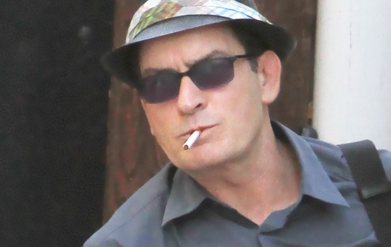 Charlie Sheen a dat-o în judecată pe Capri Anderson, pe care o acuză de şantaj 