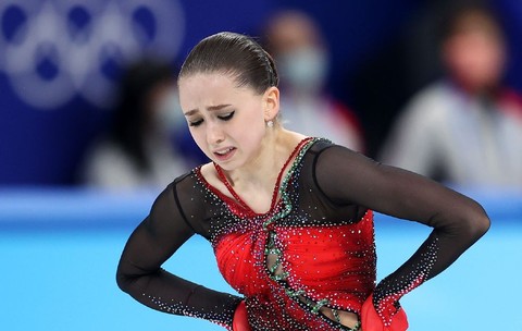 Kamila Valieva, dezamăgită pe gheață. Foto: Getty