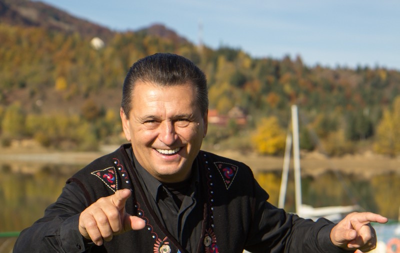 EXCLUSIV/ A trăit s-o vadă și p-asta! Zbirul nea Mărin a retrogradat la rolul de concurent