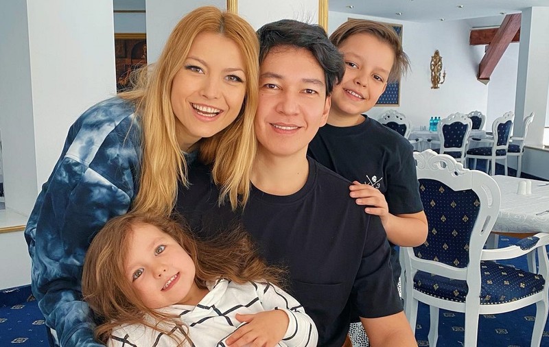 Anunțul făcut de Elena Gheorghe la nouă ani de la căsătorie. Soțul cântăreței a păstrat discreția
