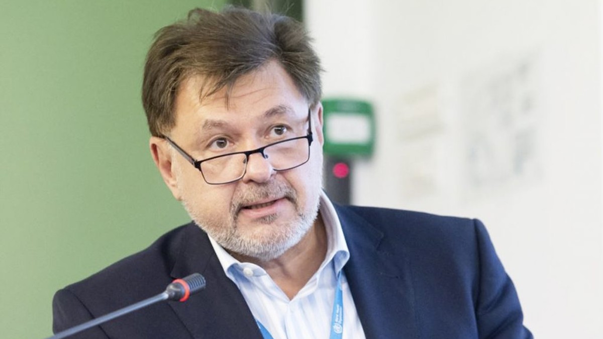 Alexandru Rafila avertizează că după încheierea vacanței, procentajul zilnic al testelor pozitive va crește