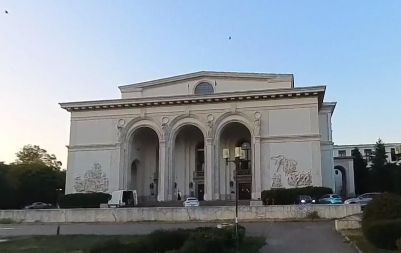 Opera Națională din București, aproape desființată și comasată cu altă instituție. Artist: „Se transformă într-un loc de divertisment general”