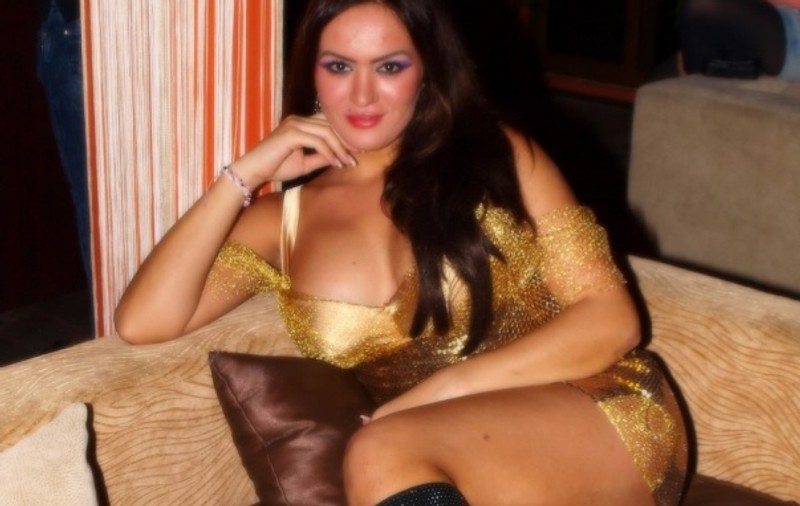 Margherita din Clejani: "Aştept să vină un Făt Frumos călare pe un Ferrari"