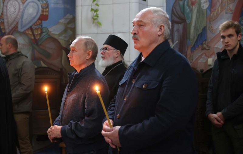 Belarusul, „cea mai iubitoare de pace națiune de pe pământ", nu le dorește vecinilor săi decât „binele și fericirea", afirmă Aleksandr Lukașenko