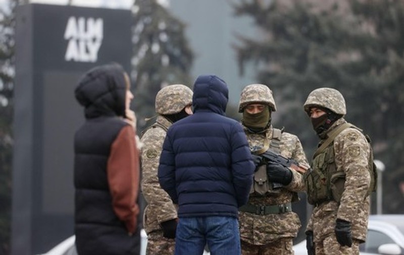 „Operaţiune antiteroristă” în Almatî. Forțele de securitate din Kazahstan se pregătesc să înăbușe noi proteste