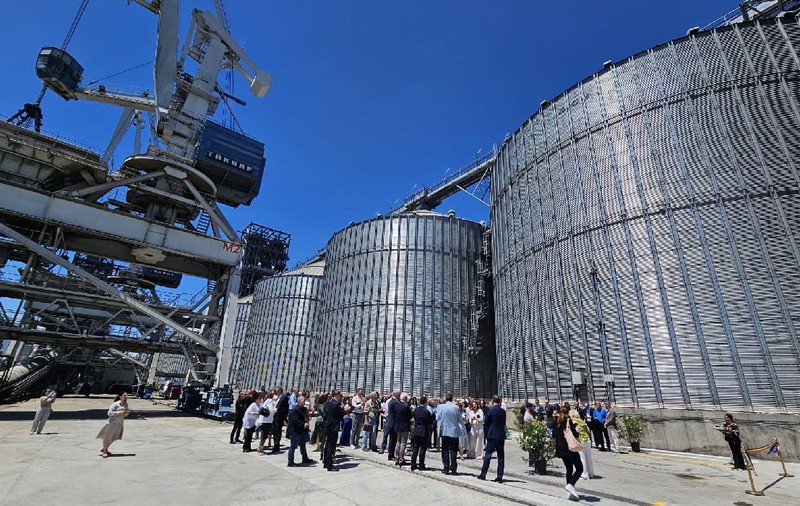 Portul Constanța a atins un prag istoric de două milioane de tone capacitate de depozitare a cerealelor