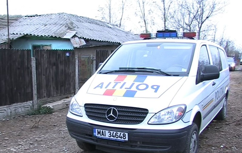 Bebeluş de patru luni, găsit mort în pătuţ