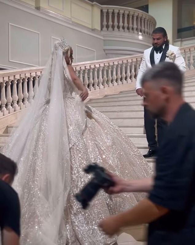 Imagini cu Anda Adam în rochie de mireasă. Artista a schimbat mai multe ținute