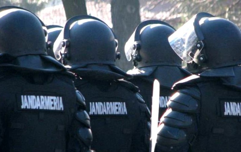 Descinderi într-o localitate din Călărași în care se suspectează că se ard deșeuri periculoase