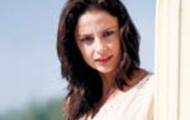 Adelina pleaca  la Chivu