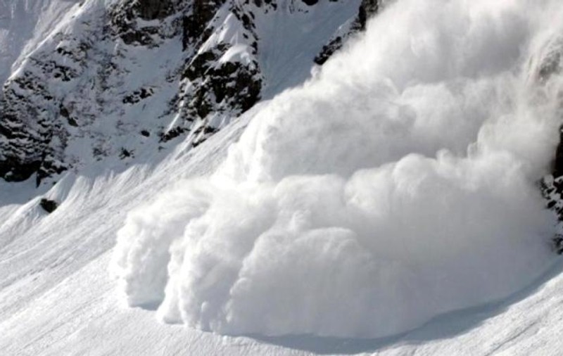 Risc însemnat de avalanșă la Bâlea Lac. Zăpada are peste 1,5 metri
