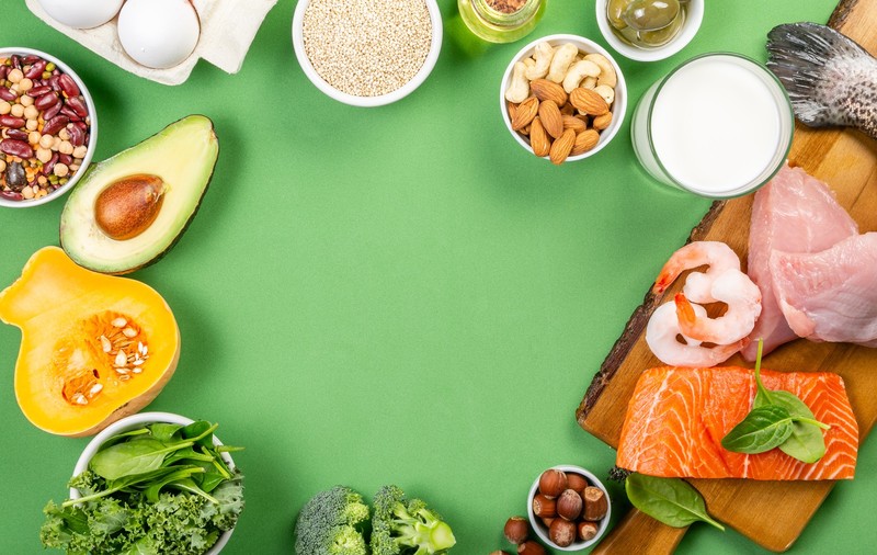 Dieta mediteraneană prelungește viața și reduce riscul de cancer. Poate proteja și împotriva unei forme comune de boală hepatică