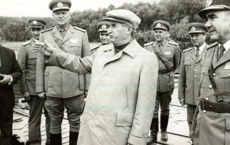 Documente CIA declasificate: Ceaușescu a profitat de cutremurul din 1977! Dictatorul și-a făcut imagine de pe urma tragediei