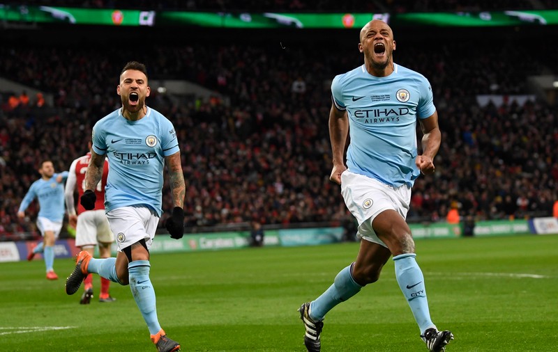 Vincent Kompany a cântat cu suporterii, după ce Manchester City a câștigat titlul / VIDEO