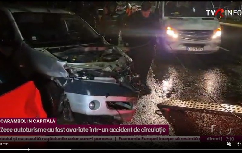 Opt mașini distruse de un șofer care a pierdut controlul pe bulevardul Theodor Pallady, în București: „Pe aici se mai fac și raliuri noaptea”