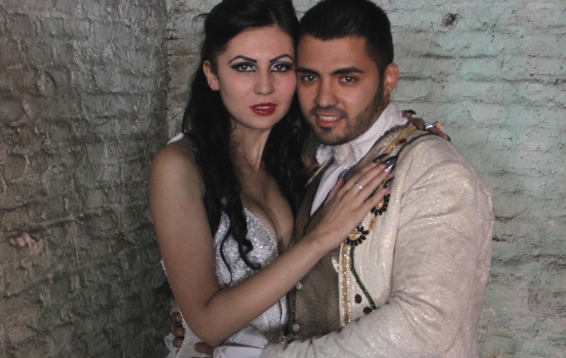 Cântăreaţa de manele Sorina Ceugea, LA UN PAS SĂ ARDĂ DE VIE, la filmările unui videoclip! "ŢIPAM ŞI TOATĂ LUMEA SE PANICASE" | FOTO