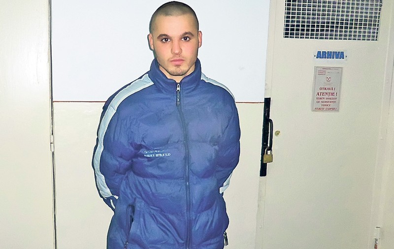 Drama unui orfan din Vaslui, crescut la Casa de copii şi apoi rămas pe străzi: A FURAT d-ale gurii pentru că voia să intre la puşcărie