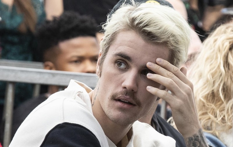 Muzicianul canadian Justin Bieber are coronavirus și și-a anulat deja două concerte
