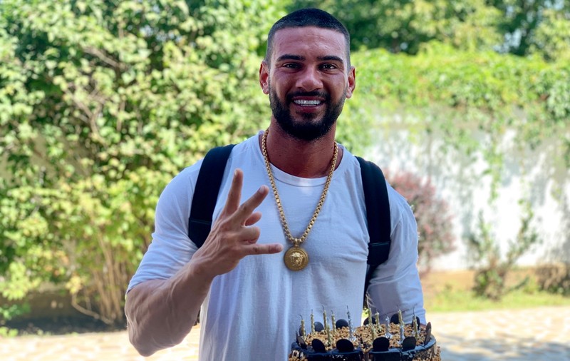 Dorian Popa şi-a petrecut ziua de naştere pe platoul de filmare de la "Sacrificiul"