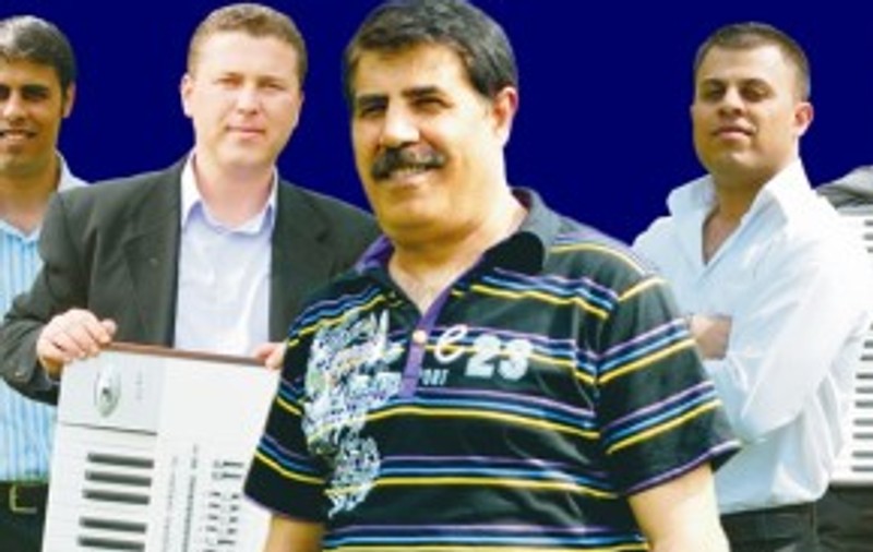 Azur şi Generic pregătesc o petrecere de pomină