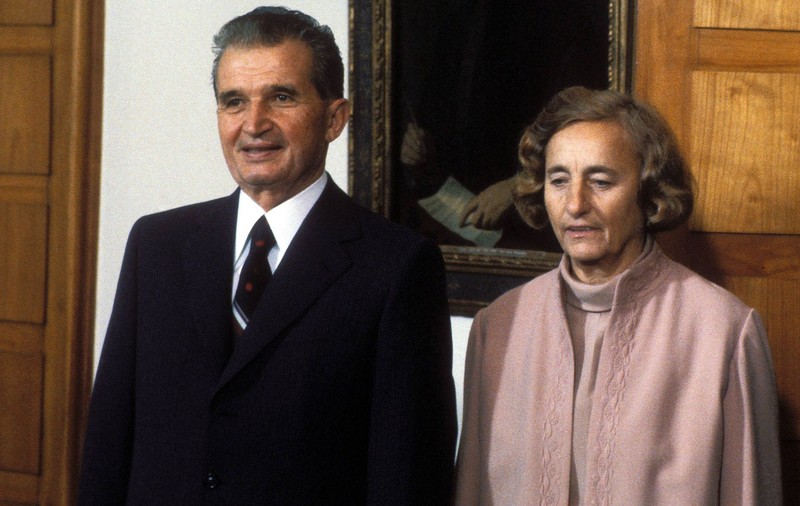 VIDEO/28 de ani de la Revoluție: ”Elena Ceaușescu a fost împușcată leșinată, căzută pe jos”