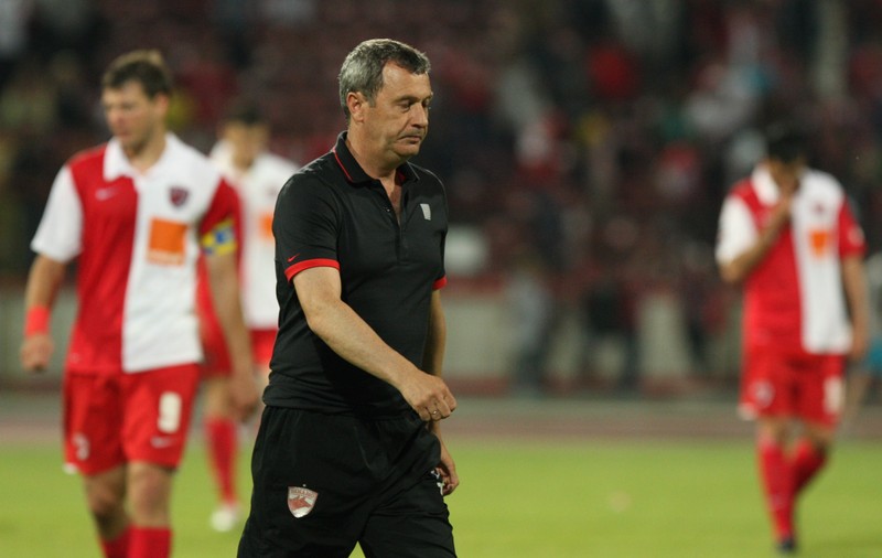 LIGA I / Dorit la Rapid, Mircea Rednic se confruntă cu probleme de sănătate