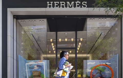 mister-actiuni-hermes-mostenitor-familie-pierdut-participatii-14-miliarde-euro