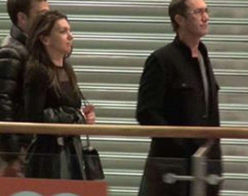 Un ”cangur” celebru învață viața mondenă a Capitalei! ^Simona Halep l-a scos în lume pe Darren Cahill / GALERIE FOTO