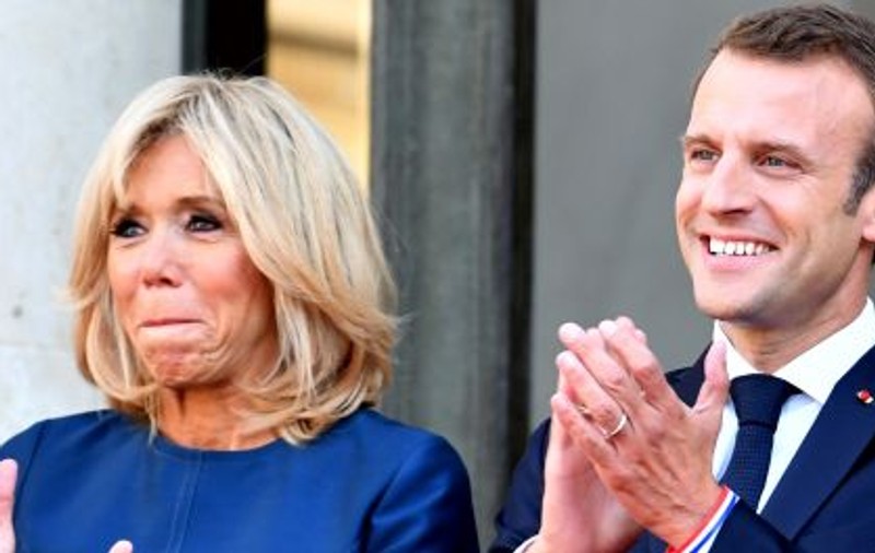 FOTO | Brigitte Macron, în costum de baie. Cum arată soția președintelui Franței