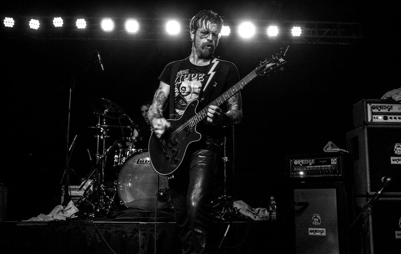 Atentate Paris | Membrii trupei Eagles of Death Metal, PRIMELE DECLARAȚII despre atacul de la Bataclan: ”Teroriștii au intrat în cabina noastră” | VIDEO