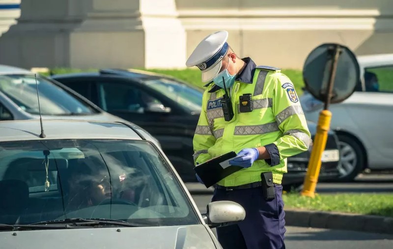 Razie a polițiștilor rutieri în București. Au fost date amenzi în valoare de peste 50.000 de lei