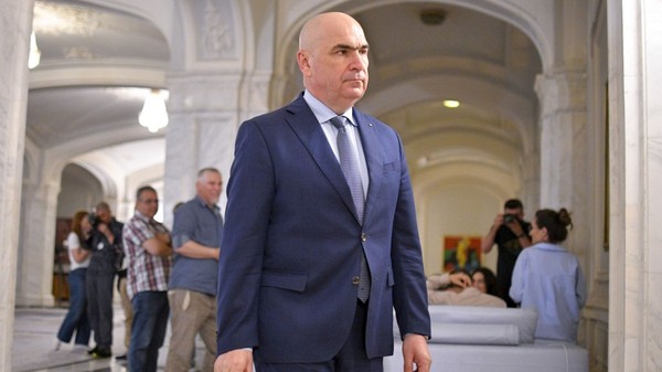 Ilie Bolojan conduce Guvernul din iunie 2025 și PNL din iulie 2025, în calitate de președinte cu puteri depline. Foto: Hepta