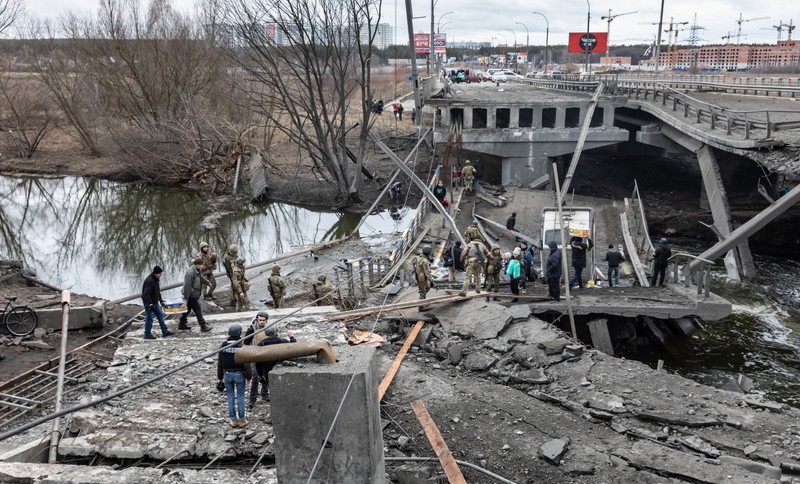 Podul din Irpin a fost bombardat pe 5 martie. Foto: Profimedia.