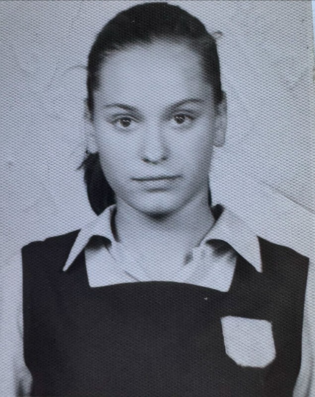 Cum arăta Andreea Esca în adolescență. Imagini rare cu prezentatoarea, care pe atunci avea părul lung: „Alexia Eram zice că semănăm”