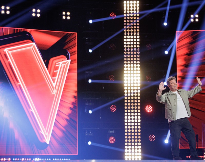 Cum a apărut Loredana Groza pe scena de la „Vocea României” 2025, în a doua etapă a competiției. „M-a luat pe sus”