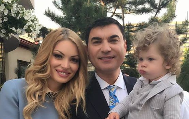 Valentina Pelinel i-a tăiat moțul lui Milan. Cristi Borcea a fost prezent la eveniment
