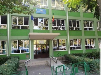 Clădirea unde se desfășoară cursurile Colegiului Ecologic și Școlii Gimnaziale Nr. 2 | Foto: argesulonline.ro
