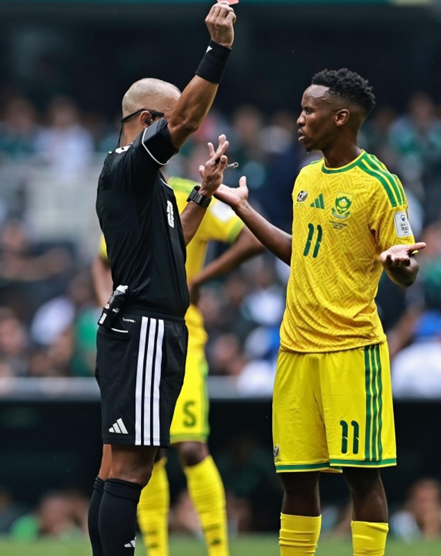 Primul meme de la Campionatul Mondial de Fotbal 2026: jucătorii, debusolați după explicația în engleză a arbitrului pentru cartonașul roșu
