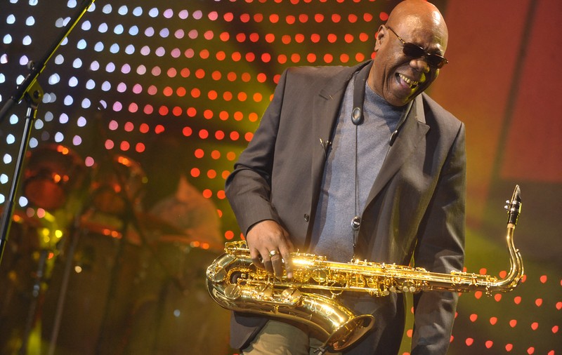 Celebrul saxofonist Manu Dibango a murit din cauza unor complicaţii provocate de COVID-19