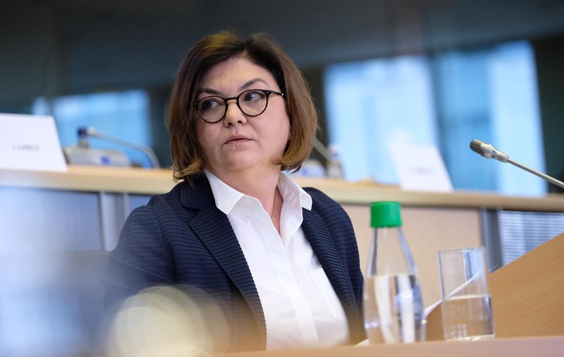 Adina Vălean, criticată dur în UE pentru un mesaj „rușinos” pe tema avionului deturnat în Belarus