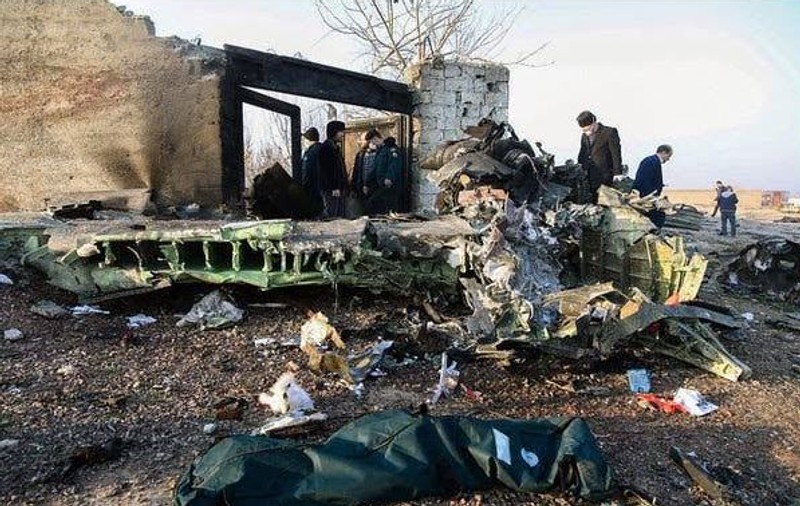 Un avion cu 176 de persoane, din 7 țări, s-a prăbușit în Iran la scurt timp după decolare. Cutia neagră a fost găsită, dar autoritățile iraniene nu vor să o predea