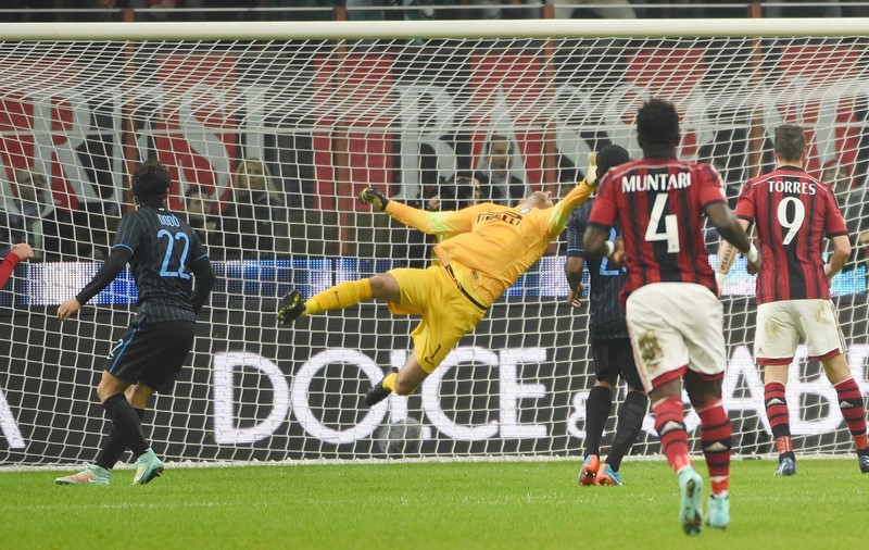 VIDEO & GALERIE FOTO  /  AC Milan și Inter au făcut spectacol în "Derby della Madonnina"