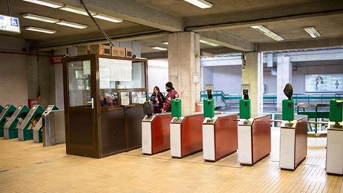 Când va termina Metrorex lucrările de modernizare a aparatelor de taxare