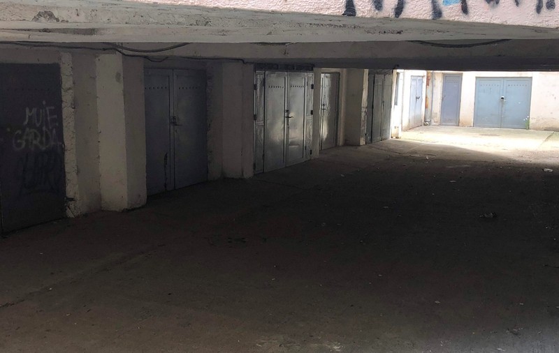 Situație absurdă pentru locuitorii din centrul Timișoarei. Primăria le-a făcut program cum să-și folosească garajele