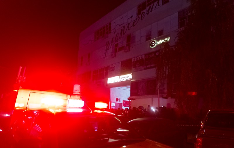 DETALII ÎNFIORĂTOARE din noaptea incendiului din COLECTIV. Un supraviețuitor spune cum a scăpat din ”clubul groazei”