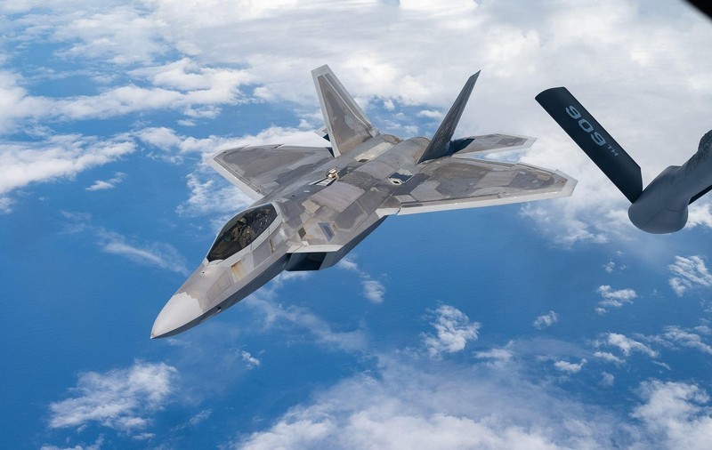 Momentul în care un avion rusesc a trecut la mustață pe lângă un aparat american, în Alaska | VIDEO