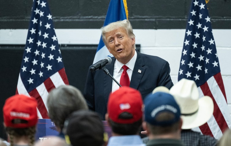 Trump susține că imigranții „otrăvesc sângele țării”. Un discurs care „repetă papagalicește ce a spus Hitler”, acuză campania lui Biden