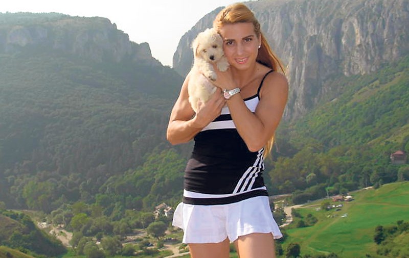 Alina Dumitru, campioană olimpică la judo, şi-a cumpărat căţeluşa de pe net