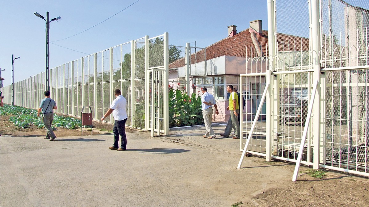 Sindicatele cer demiterea conducerii Penitenciarului Poarta Alba