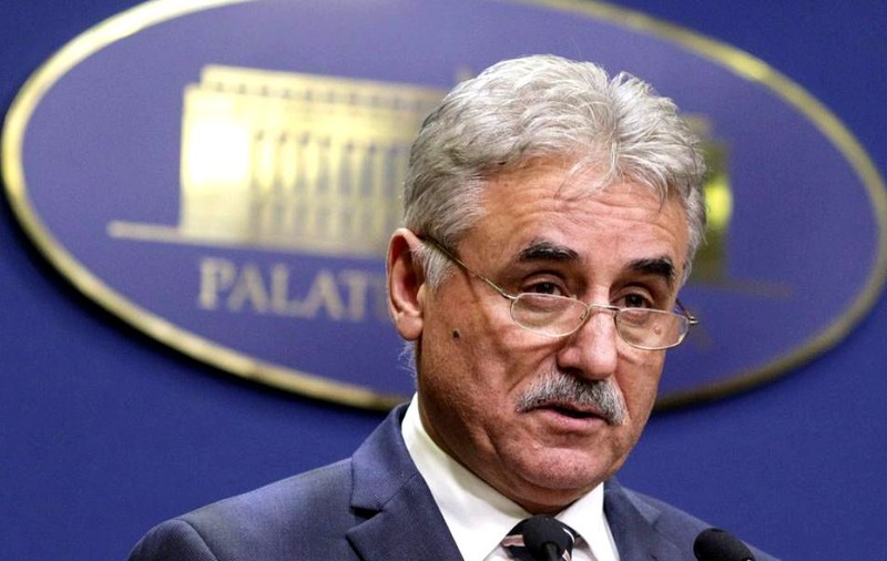 Dragnea s-a ales cu un nou contestatar: Viorel Ştefan nu renunţă la candidatura pentru şefia ASF. Reacţia liderului PSD: Să înveţe să fie mai tăcut!